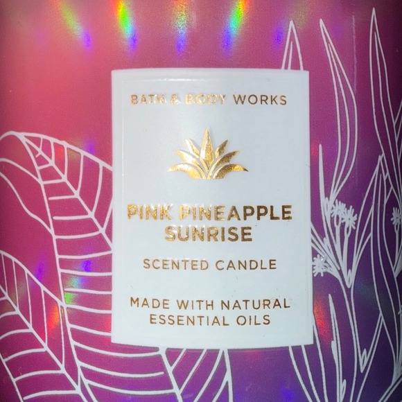 Bath & Body Works Pink Pineapple Sunrise 3Wick Scented Candle 14.5oz Holographic - Picture 2 of 4